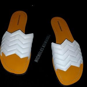Nicholas Kirkwood White Sandal Slides. Size 10.